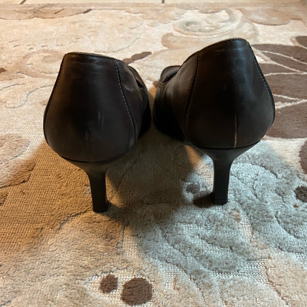 Cole Haan Vintage Heels - Picture 3 of 6
